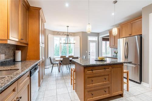 194 Nisbet Boulevard, Waterdown, ON - Indoor Photo Showing Kitchen With Upgraded Kitchen