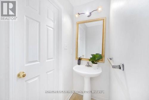 28 - 2758 Eglinton Avenue, Toronto, ON -  Photo Showing Bathroom