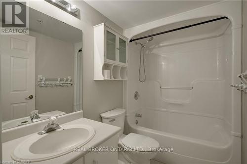 #212 -1451 Walkers Line, Burlington, ON - Indoor Photo Showing Bathroom