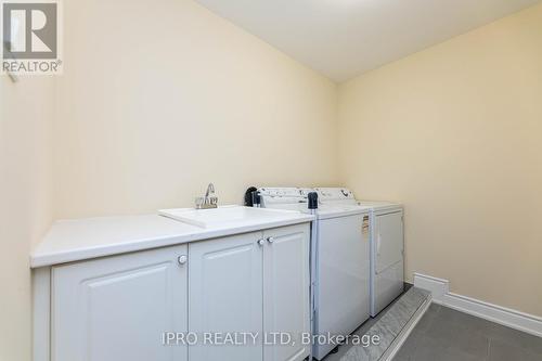 914 Francine Crescent, Mississauga, ON - Indoor Photo Showing Laundry Room