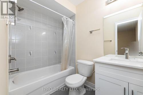 914 Francine Crescent, Mississauga, ON - Indoor Photo Showing Bathroom