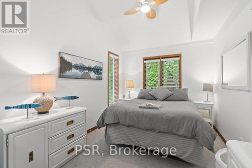 1-1356 & 1357 Peninsula Rd, Muskoka Lakes, ON - Indoor Photo Showing Bedroom