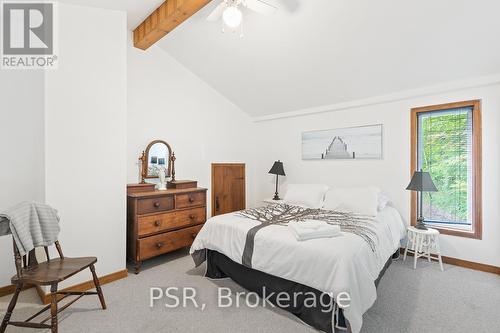 1-1356 & 1357 Peninsula Rd, Muskoka Lakes, ON - Indoor Photo Showing Bedroom