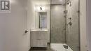 432 - 2 David Eyer Road, Richmond Hill, ON  - Indoor Photo Showing Bathroom 