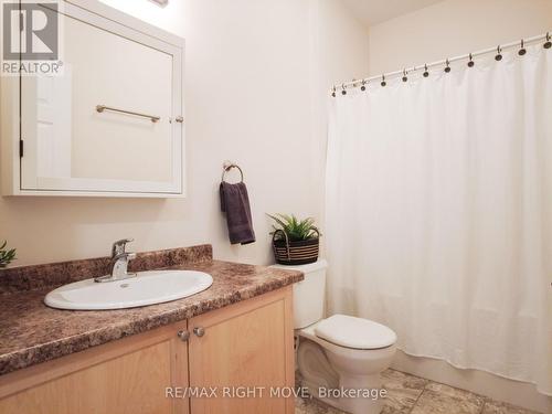 43 Lily Dr, Orillia, ON - Indoor Photo Showing Bathroom