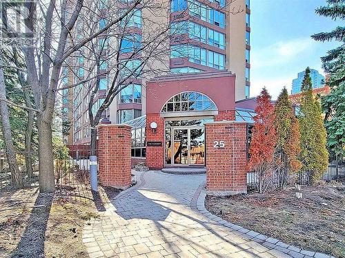 206 - 25 Fairview Road W, Mississauga, ON - Outdoor
