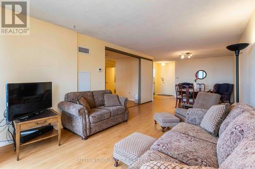 #1806 -299 Mill Rd, Toronto, ON - Indoor Photo Showing Living Room