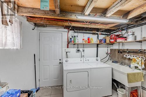 10 Spears St, Toronto, ON - Indoor Photo Showing Laundry Room