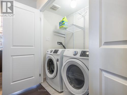 286 Sarah Cline Dr S, Oakville, ON - Indoor Photo Showing Laundry Room