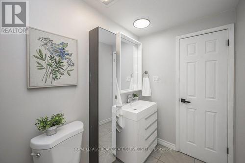 6 - 1270 Gainsborough Drive, Oakville, ON - Indoor Photo Showing Bathroom