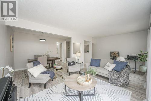 6 - 1270 Gainsborough Drive, Oakville, ON - Indoor Photo Showing Living Room