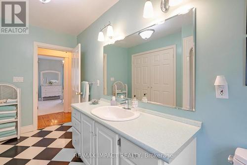 286 Henry Street, Cobourg, ON - Indoor Photo Showing Bathroom
