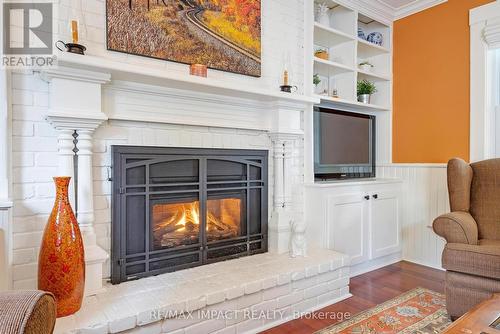 286 Henry Street, Cobourg, ON - Indoor Photo Showing Living Room With Fireplace