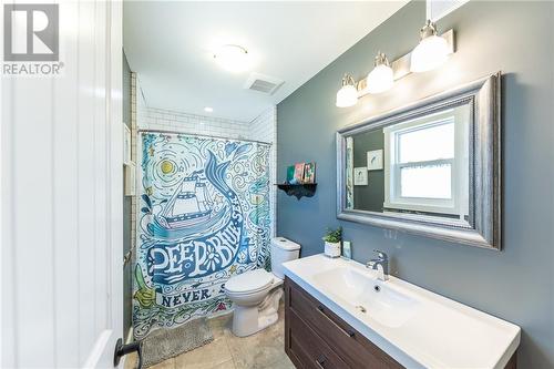 339 Rantz Road, Petawawa, ON - Indoor Photo Showing Bathroom
