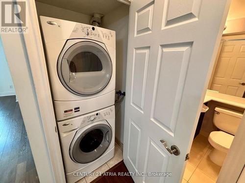 #924 -25 Greenview Ave, Toronto, ON - Indoor Photo Showing Laundry Room