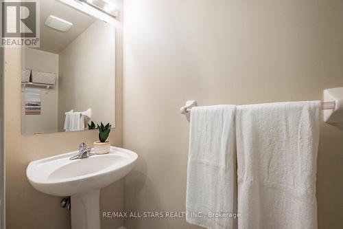 14 Cossey Lane, Whitchurch-Stouffville, ON - Indoor Photo Showing Bathroom