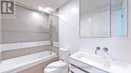 #3114 -197 Yonge St, Toronto, ON - Indoor Photo Showing Bathroom