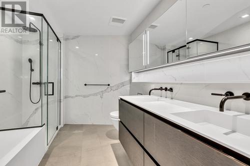 130X 620 Cardero Street, Vancouver, BC - Indoor Photo Showing Bathroom