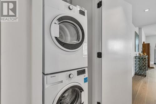 130X 620 Cardero Street, Vancouver, BC - Indoor Photo Showing Laundry Room