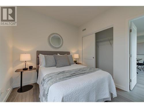 685 Boynton Place Unit# 62, Kelowna, BC - Indoor Photo Showing Bedroom