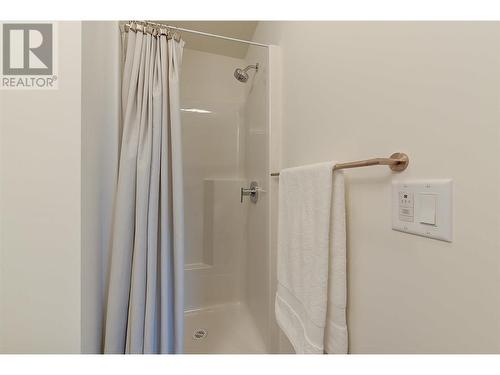 685 Boynton Place Unit# 62, Kelowna, BC - Indoor Photo Showing Bathroom