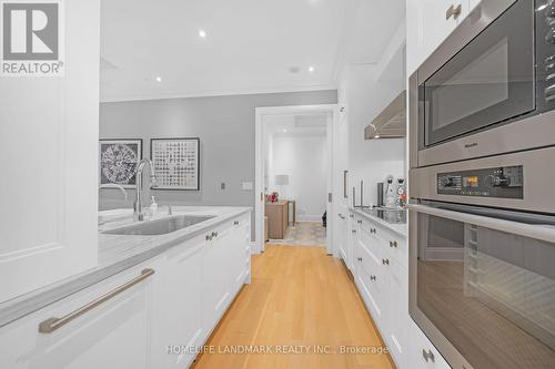 4106 - 311 Bay Street, Toronto, ON - Indoor Photo Showing Kitchen