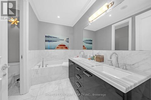 4106 - 311 Bay Street, Toronto, ON - Indoor Photo Showing Bathroom