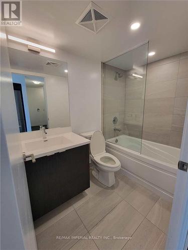 703 - 219 Dundas Street E, Toronto, ON - Indoor Photo Showing Bathroom