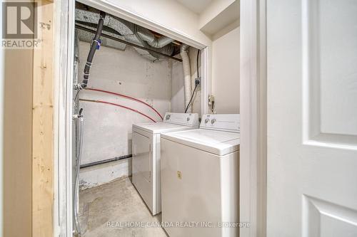 #43 -331 Trudelle St, Toronto, ON - Indoor Photo Showing Laundry Room