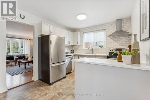 765 Sunnypoint Dr, Newmarket, ON - Indoor Photo Showing Kitchen With Stainless Steel Kitchen With Double Sink