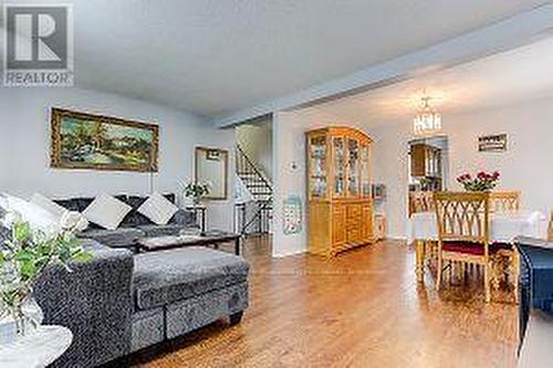 143 Springdale Drive, Barrie, ON - Indoor Photo Showing Living Room