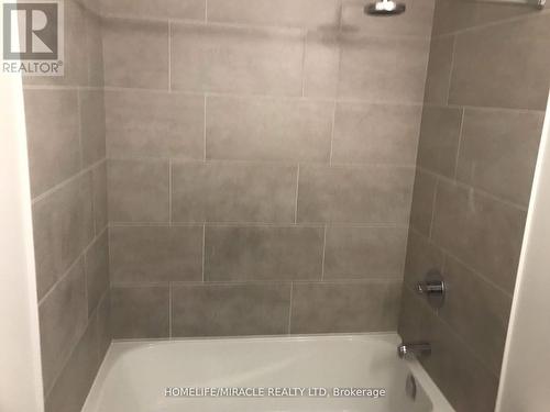 1303 - 2520 Eglinton Avenue W, Mississauga, ON - Indoor Photo Showing Bathroom