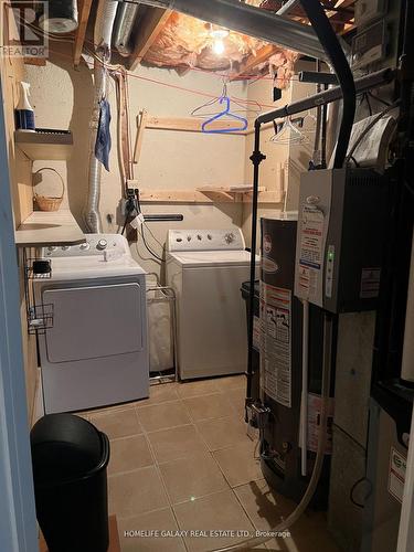 876 Blairholm Ave, Mississauga, ON - Indoor Photo Showing Laundry Room