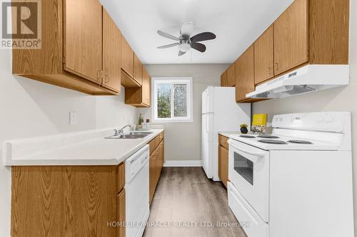 3 - 6 Cedar Drive, Orangeville, ON - Indoor Photo Showing Kitchen With Double Sink