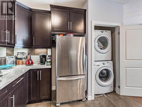 1646 Valhalla St, London, ON - Indoor Photo Showing Laundry Room