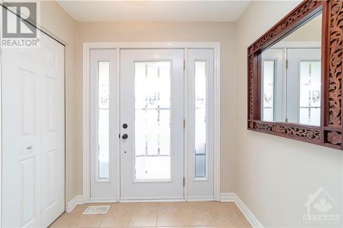 582 Emerald Street, Rockland, ON - Indoor Photo Showing Other Room