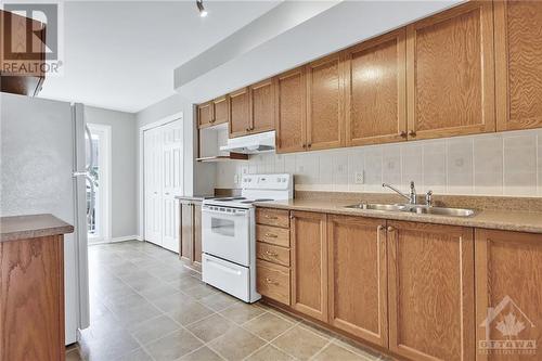 130 Berrigan Drive Unit#84, Nepean, ON - Indoor Photo Showing Kitchen With Double Sink