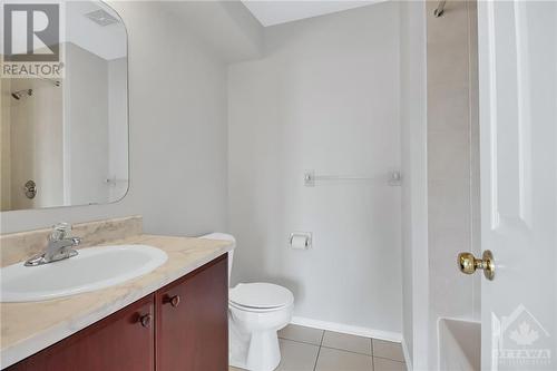 130 Berrigan Drive Unit#84, Nepean, ON - Indoor Photo Showing Bathroom