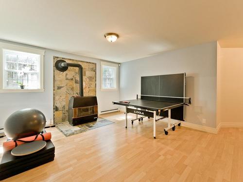 Salle familiale - 1315 Rue Emile-Nelligan, Sherbrooke (Les Nations), QC - Indoor With Fireplace