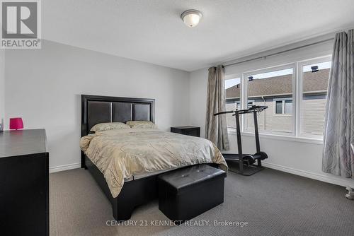 261 Argonaut Circ, Ottawa, ON - Indoor Photo Showing Bedroom