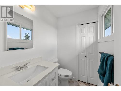 1157 Trevor Drive, West Kelowna, BC - Indoor Photo Showing Bathroom