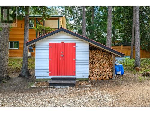 9039 Hummingbird Drive, Swansea Point, BC - Outdoor With Exterior