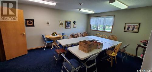 103 800 Hartney Avenue, Weyburn, SK - Indoor Photo Showing Dining Room
