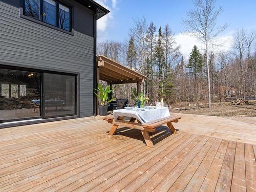 Terrasse - 14 Ch. Du Moulin, Lac-Beauport, QC - Outdoor With Deck Patio Veranda With Exterior