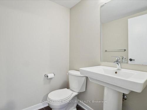 122 Crafter Cres, Hamilton, ON - Indoor Photo Showing Bathroom