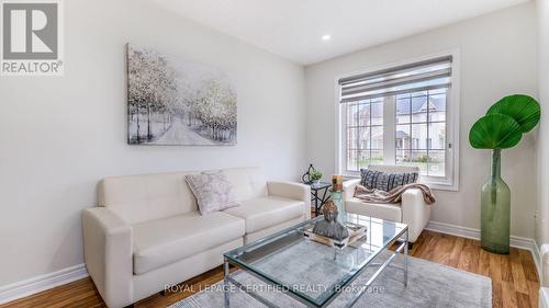 27 Earl Grey Crescent, Brampton, ON - Indoor Photo Showing Living Room