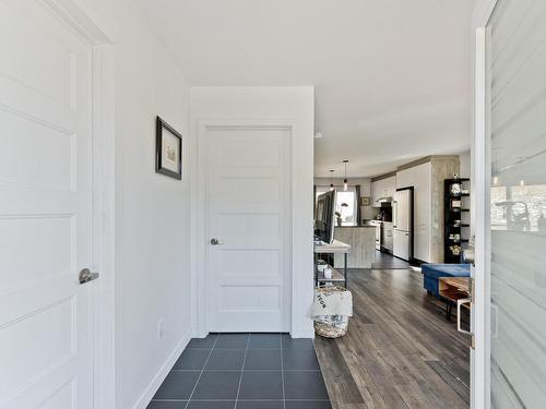 Hall d'entrÃ©e - 58 Rue Mount, Sherbrooke (Lennoxville), QC - Indoor Photo Showing Other Room