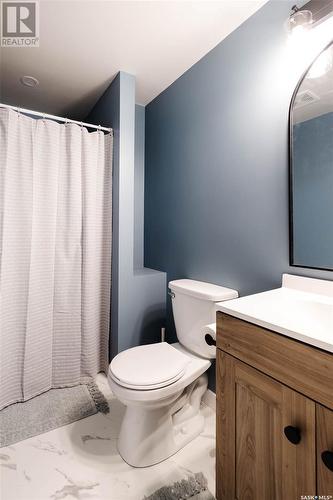 109 Mckee Crescent, Regina, SK - Indoor Photo Showing Bathroom