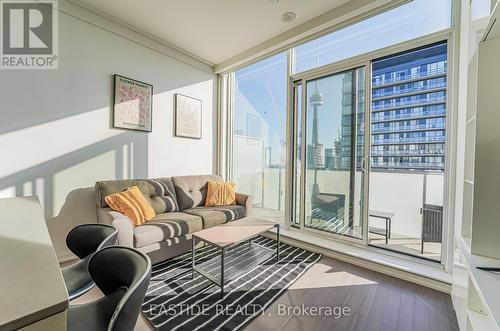 #Ph8 -101 Peter St W, Toronto, ON - Indoor Photo Showing Other Room