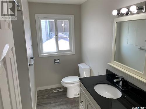 202 Q Avenue N, Saskatoon, SK - Indoor Photo Showing Bathroom